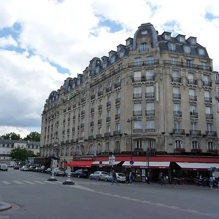 Nh Gare De L'est Hotell 4*