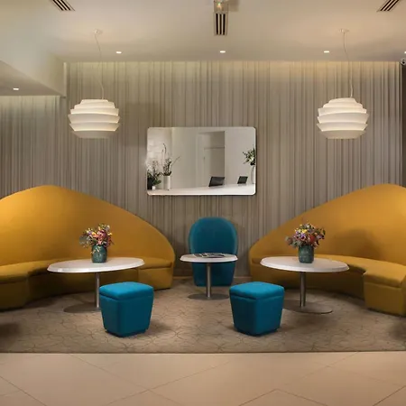 Hotel Gare De L'est, An Ihg 4*