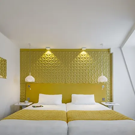 Hotel Nh Gare De L'est 4*