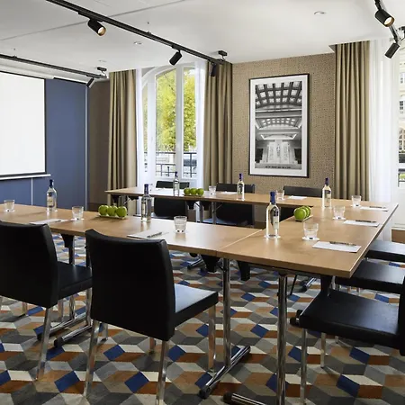 Nh Gare De L'est ホテル 4*