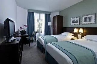 Hotel Nh Gare De L'est 4*