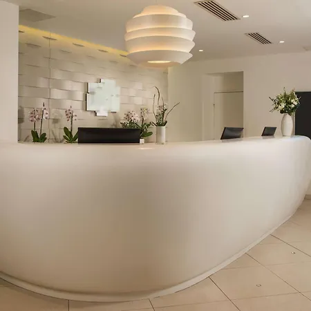 Nh Gare De L'est Otel Paris