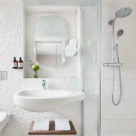 Nh Gare De L'est 4* Paryż